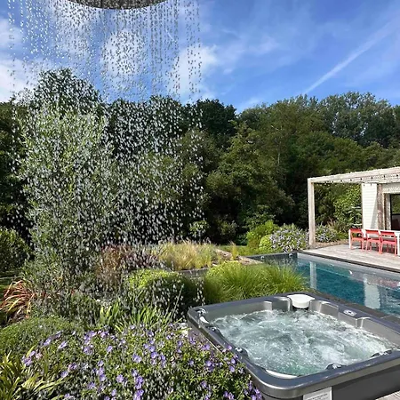 Hébergement de vacances Small House With Swimming Pool And Jacuzzi Biarritz