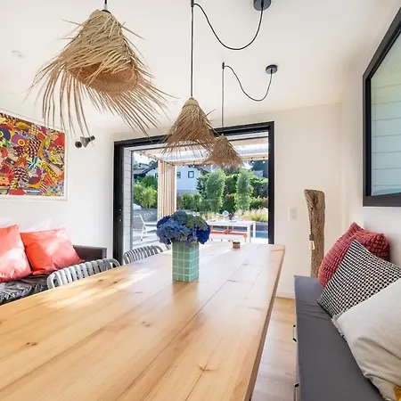 Small House With Swimming Pool And Jacuzzi * 比亚里茨
