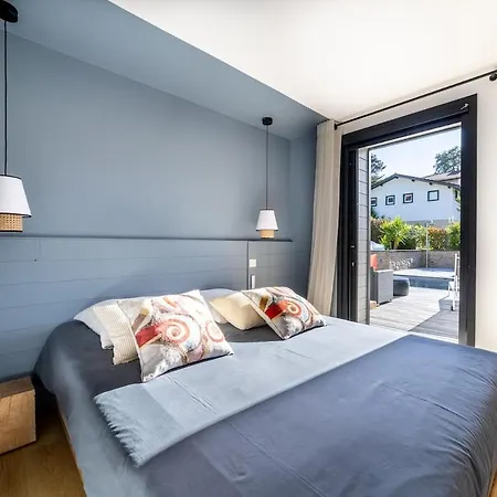 Small House With Swimming Pool And Jacuzzi * Biarritz
